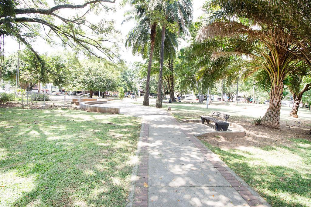 San Fernando Suite 201 - Livin Colombia Cali Exterior foto